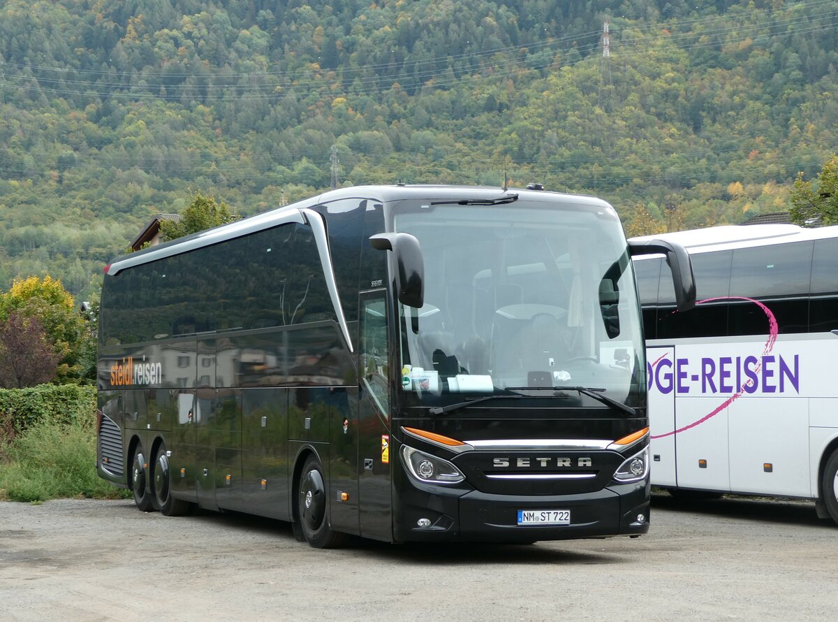 (241'233) - Aus Deutschland: Steidl, Neumarkt - NM-ST 722 - Setra am 13. Oktober 2022 beim Bahnhof Tirano