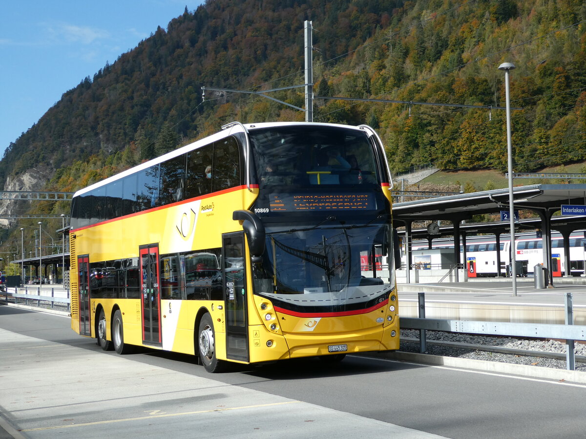 (241'488) - PostAuto Ostschweiz - SG 445'305 - Alexander Dennis (ex AR 45'267) am 18. Oktober 2022 beim Bahnhof Interlaken Ost