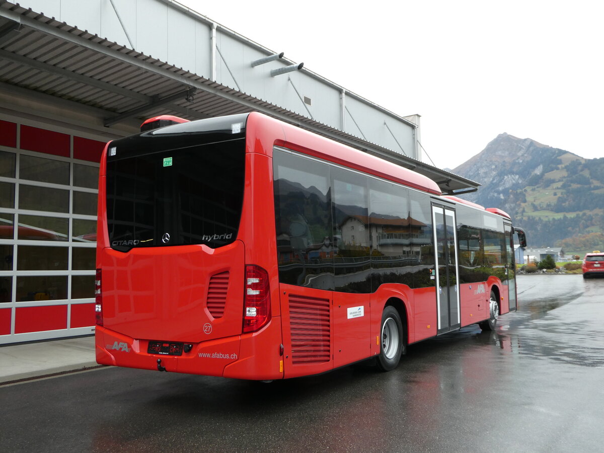 (241'662) - AFA Adelboden - Nr. 27 - Mercedes am 21. Oktober 2022 in Frutigen, Garage