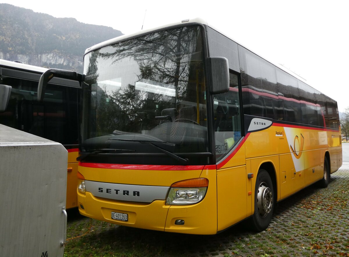 (241'814) - PostAuto Bern - BE 401'263 - Setra (ex AVG Meiringen Nr. 63) am 24. Oktober 2022 in Meiringen, Garage