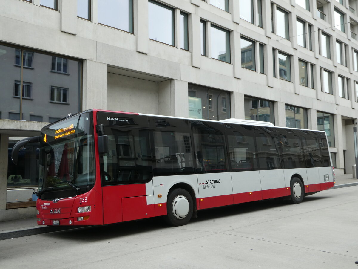 (242'505) - SW Winterthur - Nr. 233/ZH 740'233 - MAN am 12. November 2022 beim Hauptbahnhof Winterthur