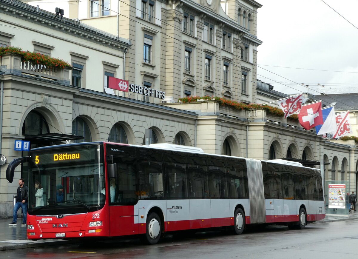 (243'004) - SW Winterthur - Nr. 372/ZH 501'372 - MAN am 18. November 2022 beim Hauptbahnhof Winterthur