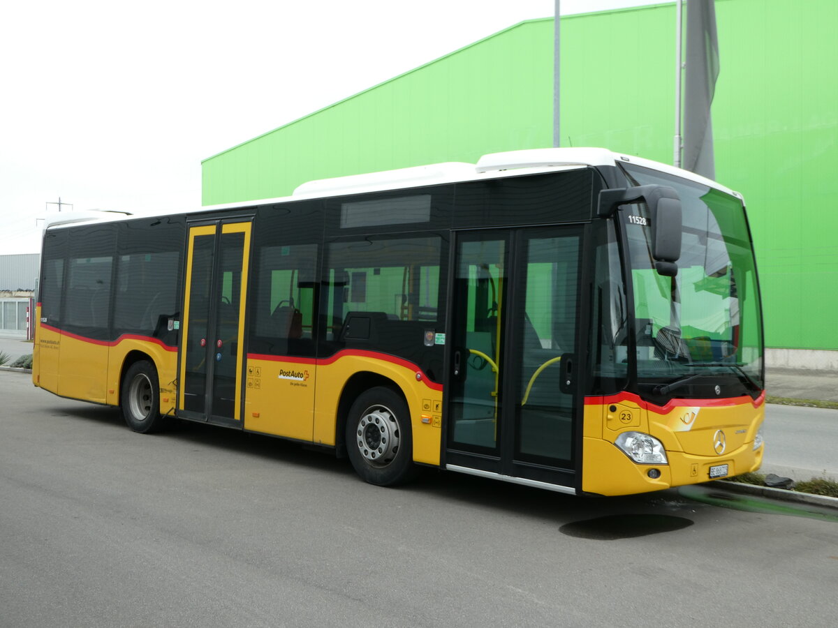 (243'161) - Flck, Brienz - Nr. 23/BE 868'723 - Mercedes am 27. November 2022 in Kerzers, Interbus