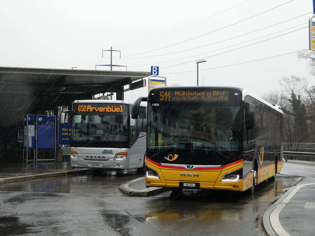 (243'717) - Niederer, Filzbach - GL 41 - MAN am 10. Dezember 2022 beim Bahnhof Ziegelbrcke