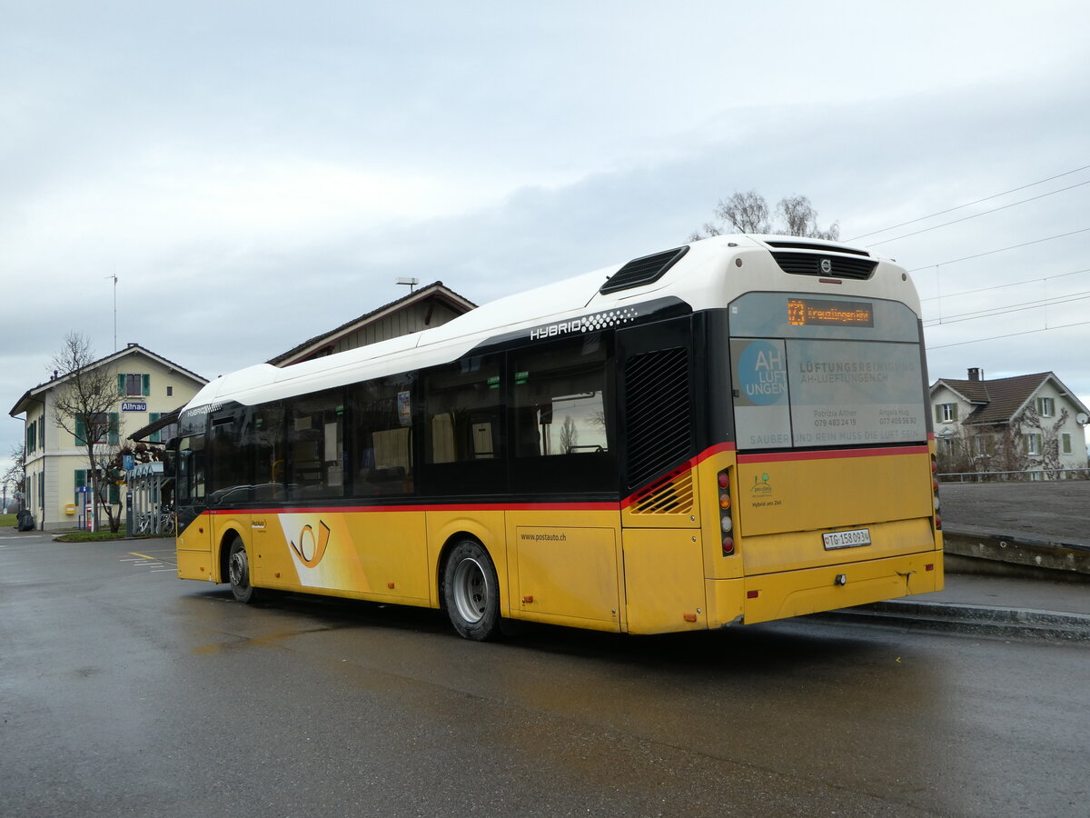 (244'081) - PostAuto Ostschweiz - TG 158'093 - Volvo (ex PostAuto Nordschweiz) am 21. Dezember 2022 beim Bahnhof Altnau