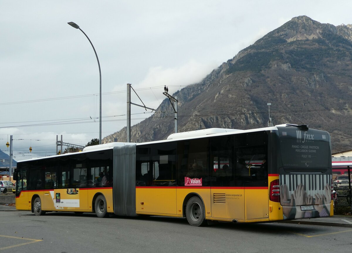 (244'248) - Buchard, Leytron - VS 104'344 - Mercedes am 27. Dezember 2022 beim Bahnhof Martigny