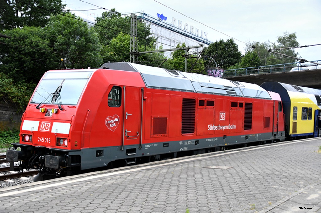 245 015 stand mit RE 5 nach coxhaven,in hh-harburg,05.07.19