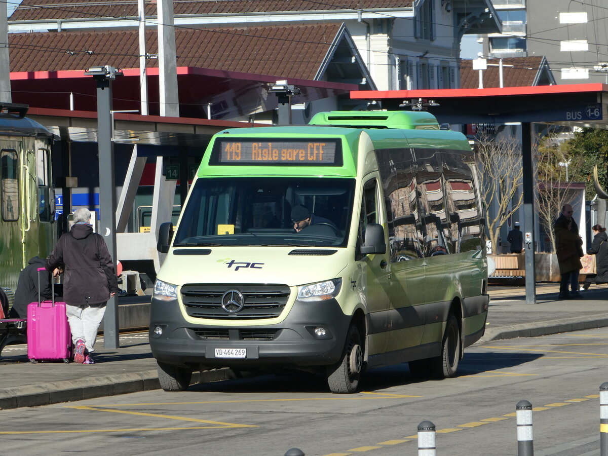 (245'585) - TPC Aigle - Nr. 608/VD 464'269 - Mercedes/ProBus am 31. Januar 2023 beim Bahnhof Aigle