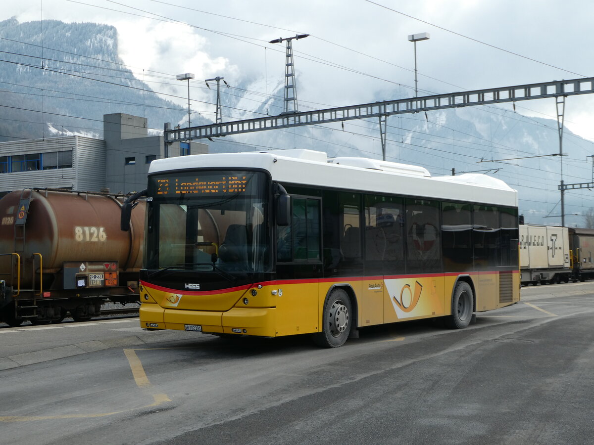 (245'859) - Gessinger, Bad Ragaz GR 102'391/PID 11'609 - Scania/Hess am 6. Februar 2023 beim Bahnhof Untervaz-Trimmis