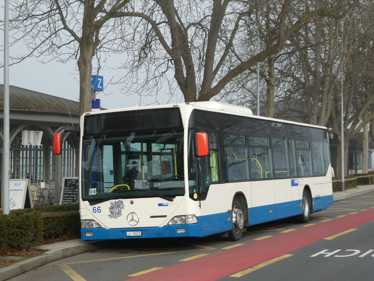 (246'124) - VBL Luzern - Nr. 66/LU 15'019 - Mercedes am 14. Februar 2023 beim Bahnhof Luzern