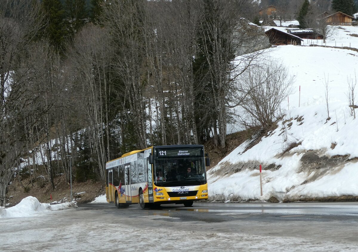 (246'258) - Grindelwaldbus, Grindelwald - Nr. 15/BE 525'871 - MAN am 17. Februar 2023 in Grindelwald, Oberer Gletscher