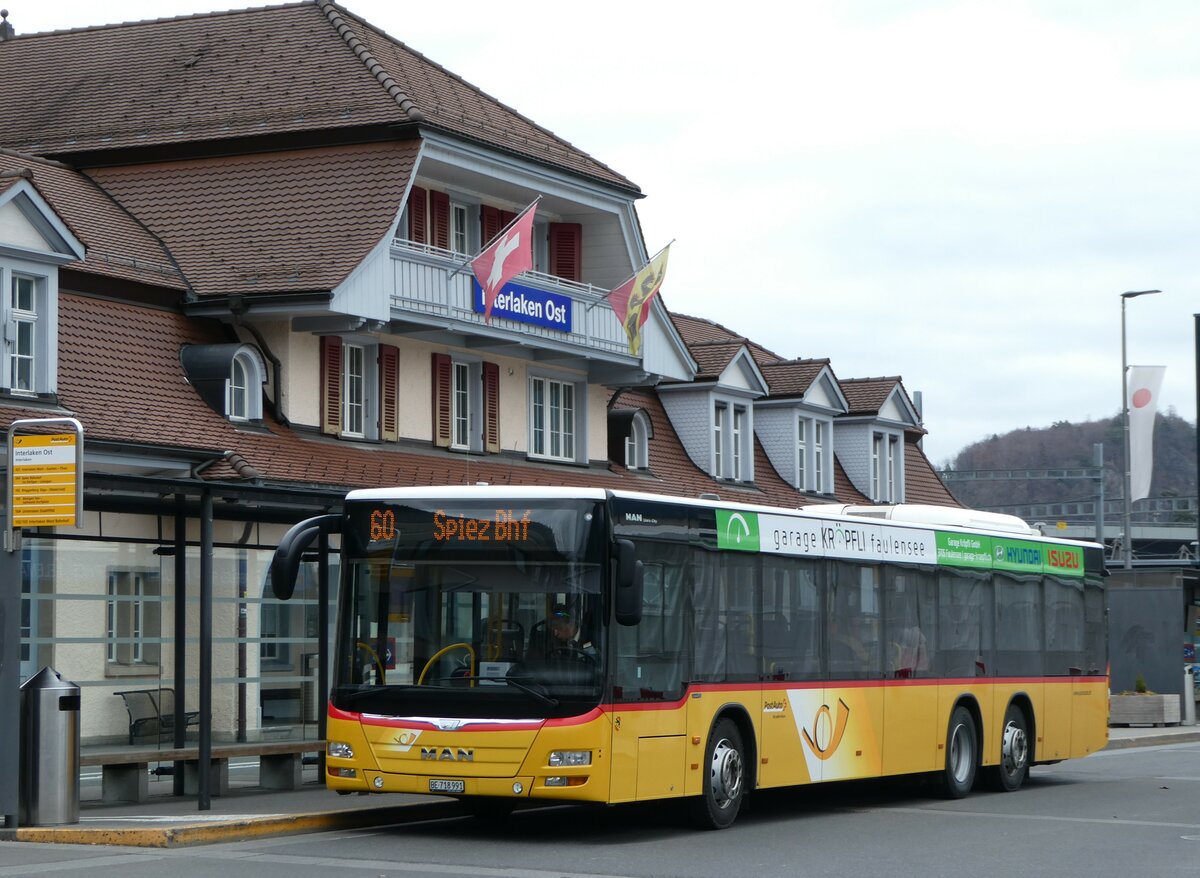 (246'758) - PostAuto Bern - BE 718'991/PID 10'526 - MAN am 27. Februar 2023 beim Bahnhof Interlaken Ost