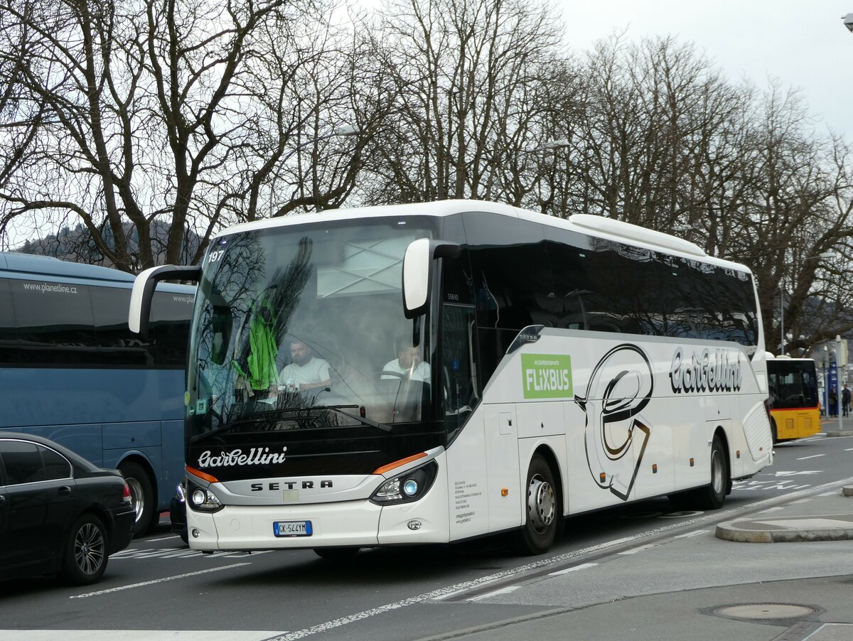 (247'472) - Aus Italien: Garbellini, Rovigo - Nr. 197/GK-544 YM - Setra am 18. Mrz 2023 beim Bahnhof Luzern