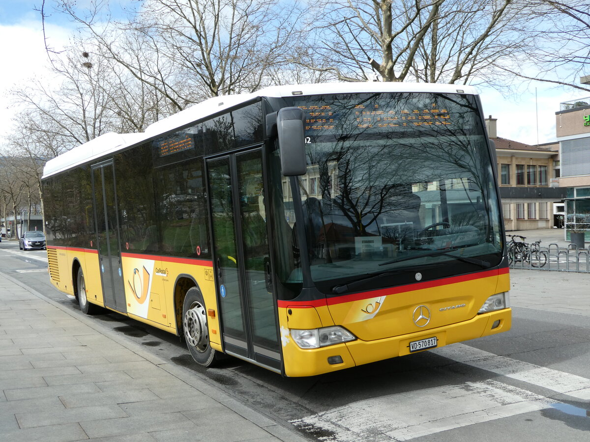 (247'643) - AVJ Les Bioux - VD 570'817/PID 4802 - Mercedes (ex CarPostal Ouest; ex SAPJV, L'Isle Nr. 61) am 25. Mrz 2023 beim Bahnhof Yverdon