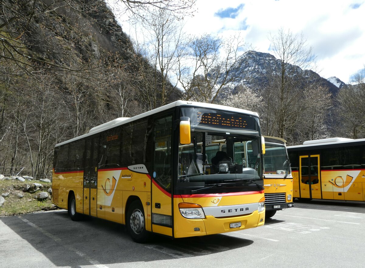 (248'710) - Chiesa, Riazzino - TI 69'611/PID 4491 - Setra am 16. April 2023 in Sonogno