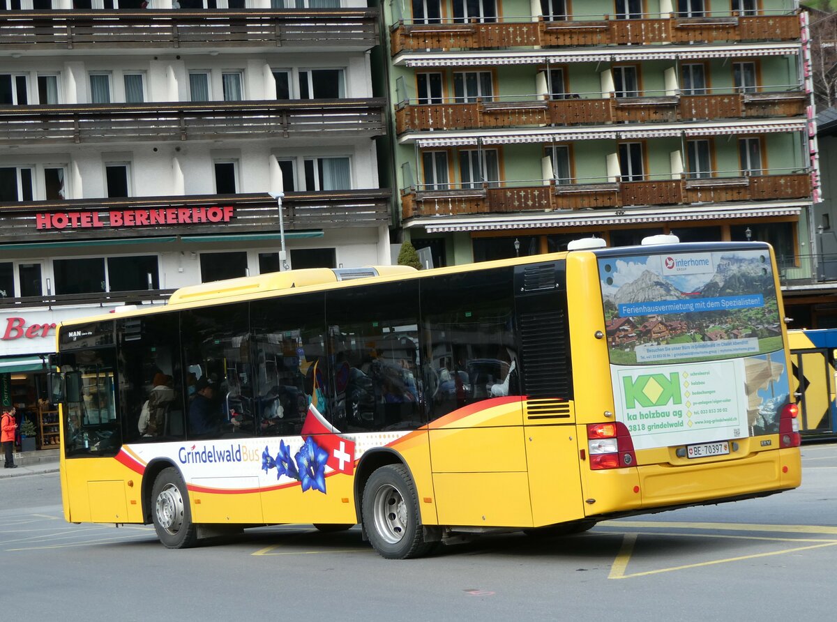 (248'853) - Grindelwaldbus, Grindelwald - Nr. 23/BE 70'397 - MAN am 18. April 2023 beim Bahnhof Grindelwald