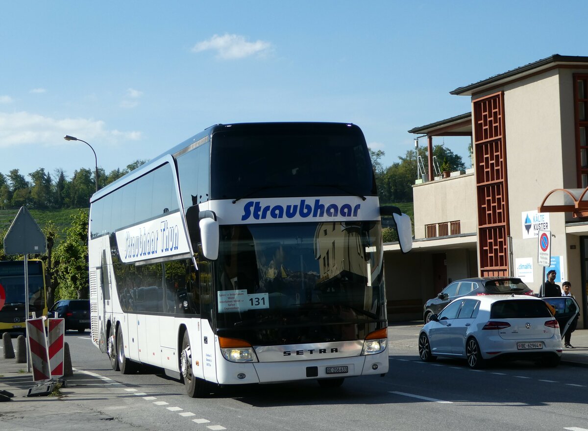 (249'506) - Straubhaar, Thun - Nr. 3/BE 206'633 - Setra am 3. Mai 2023 beim Bahnhof Spiez 