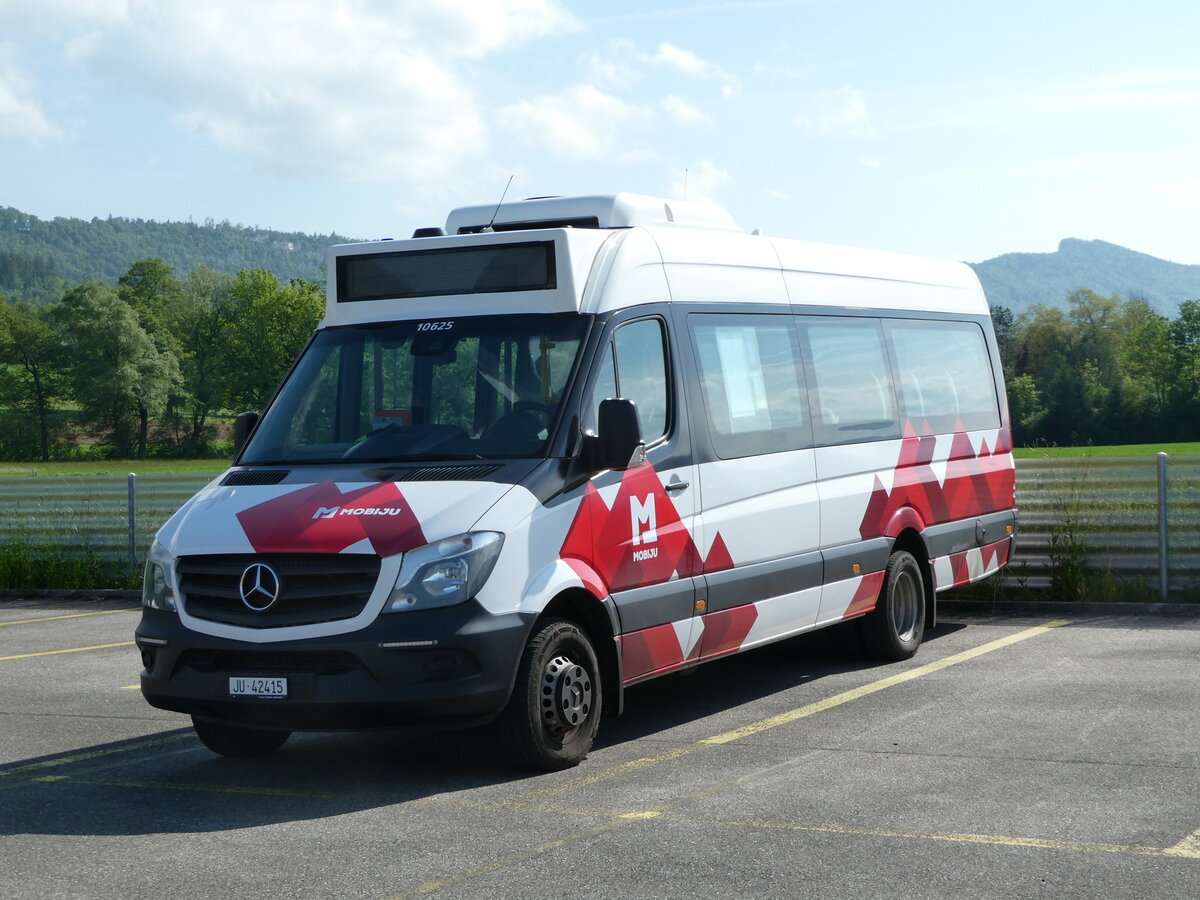 (250'138) - CarPostal Ouest - JU 42'415/PID 10'625 - Mercedes/VDL (ex JU 35'166; ex Odiet, Pleigne) am 18. Mai 2023 in Develier, Parkplatz