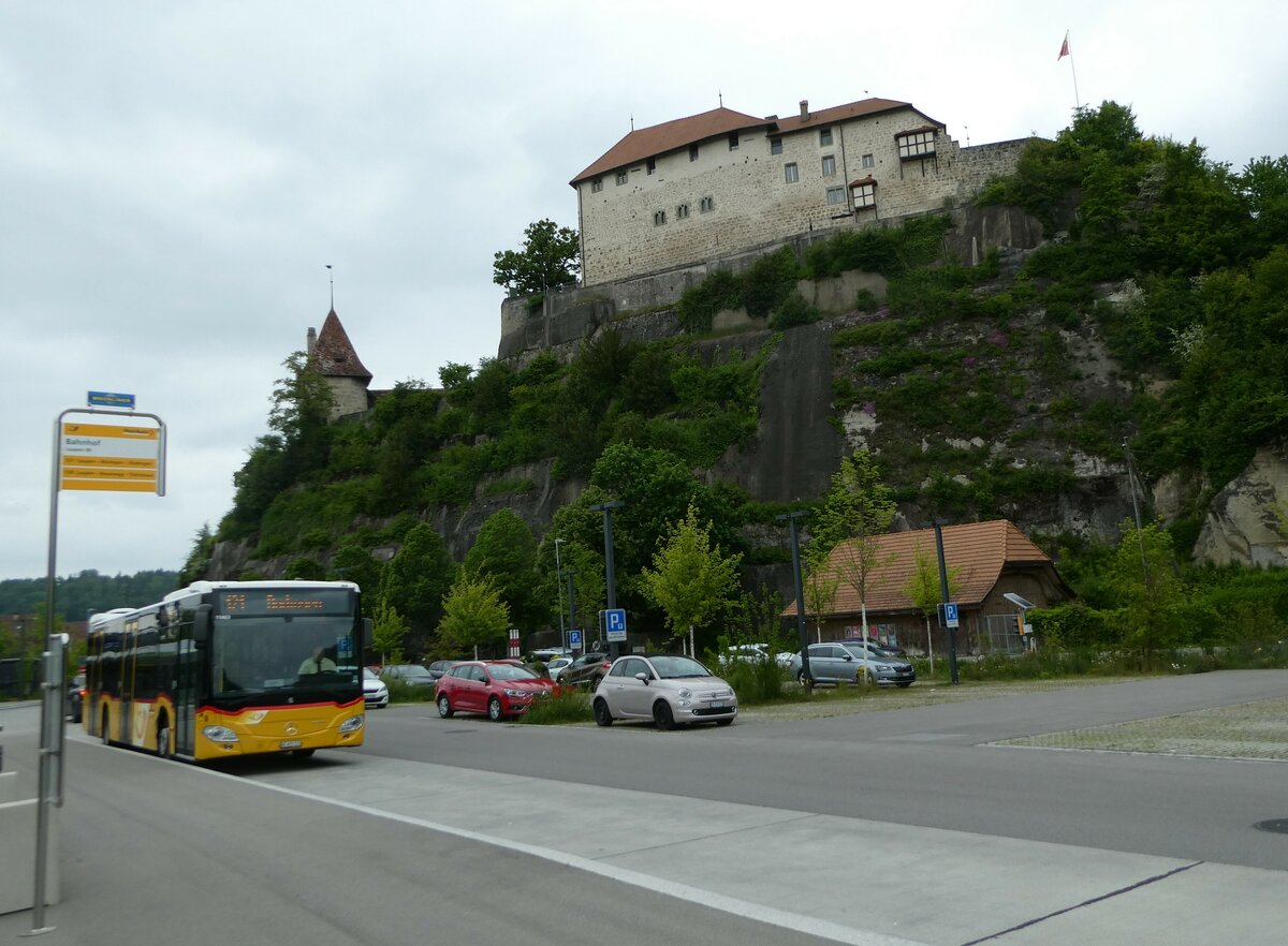 (250'266) - PostAuto Bern - Nr. 9/BE 652'123/PID 11'463 - Mercedes am 20. Mai 2023 beim Bahnhof Laupen