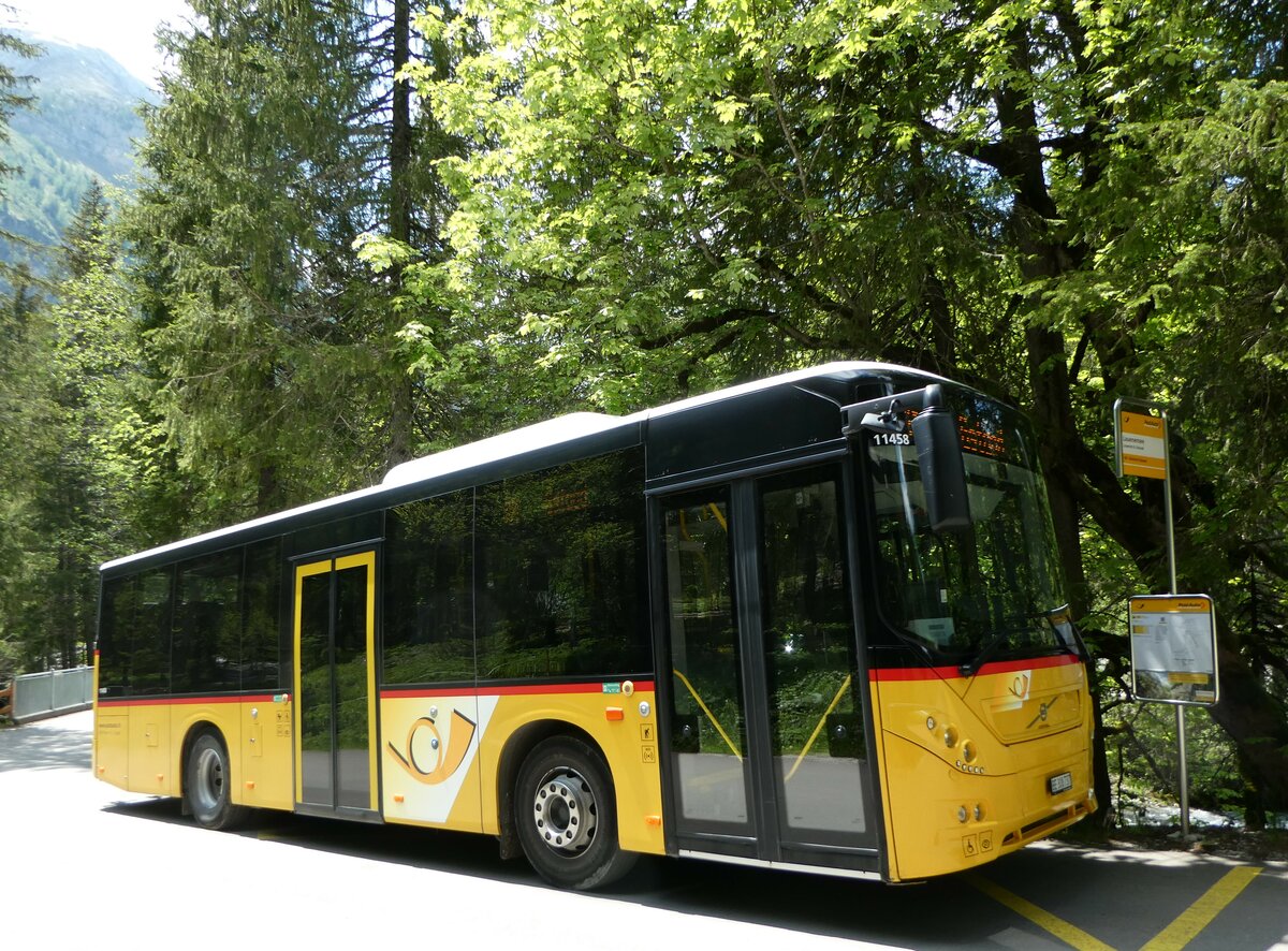 (251'127) - Kbli, Gstaad - BE 308'737/PID 11'458 - Volvo am 6. Juni 2023 in Lauenen, Lauenensee