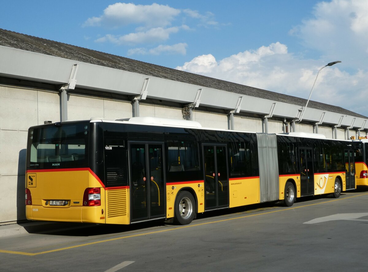 (251'333) - PostAuto Bern - Nr. 10'538/BE 827'669/PID 10'538 - MAN (ex Nr. 669) am 10. Juni 2023 in Bern, Postautostation