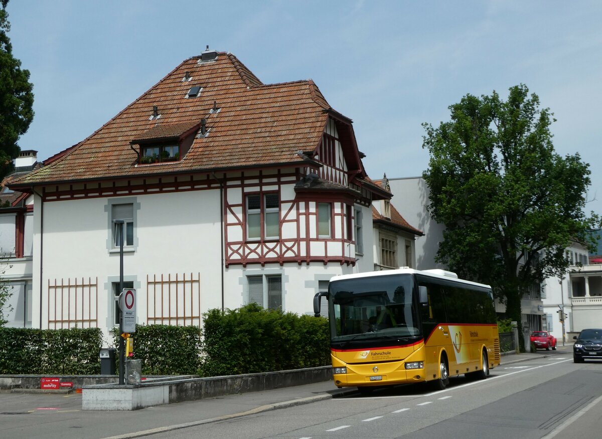 (251'797) - PostAuto Zrich - ZH 250'453/PID 5208 - Irisbus am 20. Juni 2023 beim Bahnhof Aarau