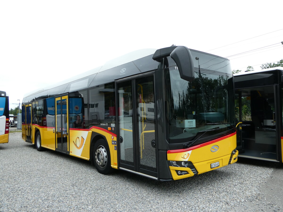 (252'211) - PostAuto Bern - BE 560'403/PID 11'936 - Solaris am 1. Juli 2023 in Laupen, Garage