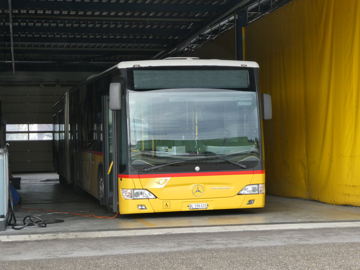 (253'672) - PostAuto Nordschweiz - BL 196'031/PID 5345 - Mercedes am 12. August 2023 in Laufen, Garage