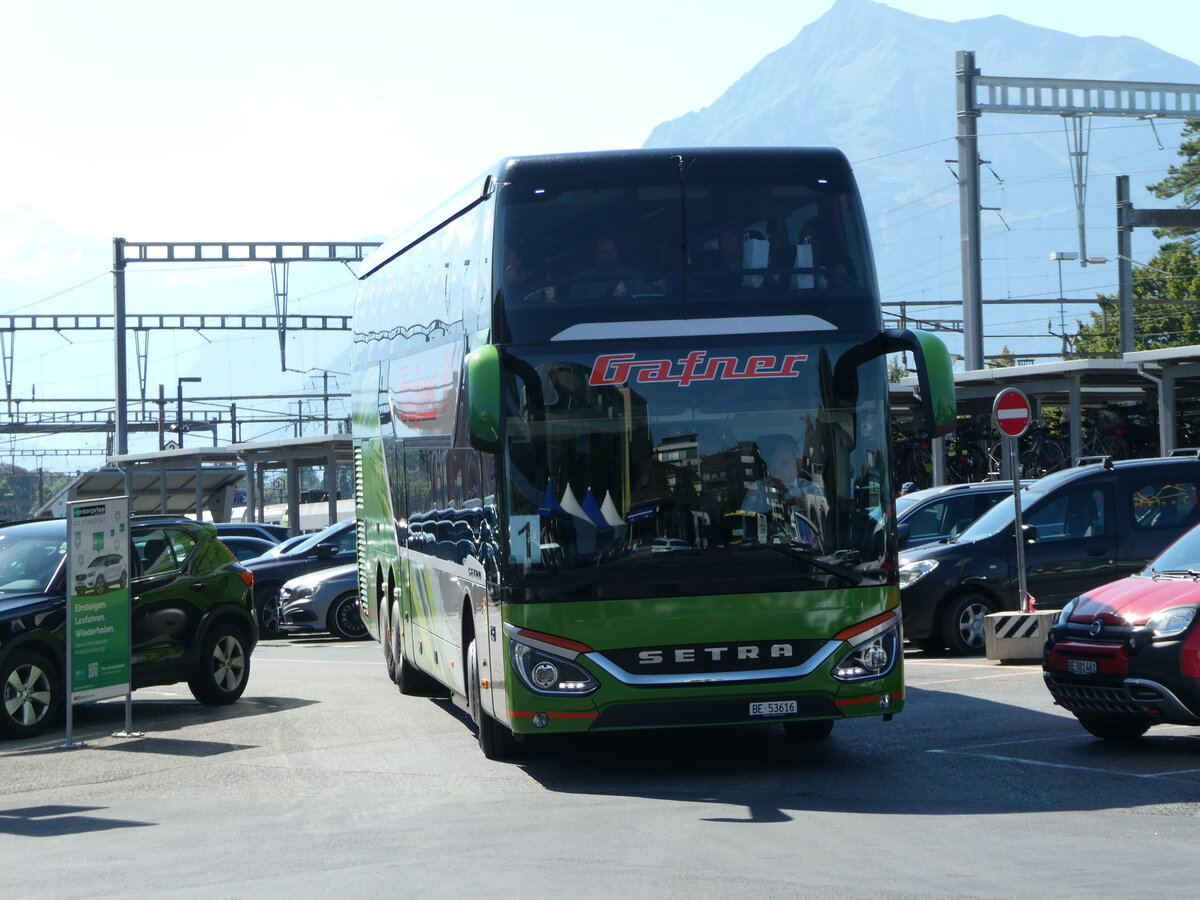 (253'869) - Gafner, Thun - Nr. 3/BE 53'616 - Setra (ex Sommer, Grnen; ex VIP Transport, LV-Riga) am 16. August 2023 beim Bahnhof Thun