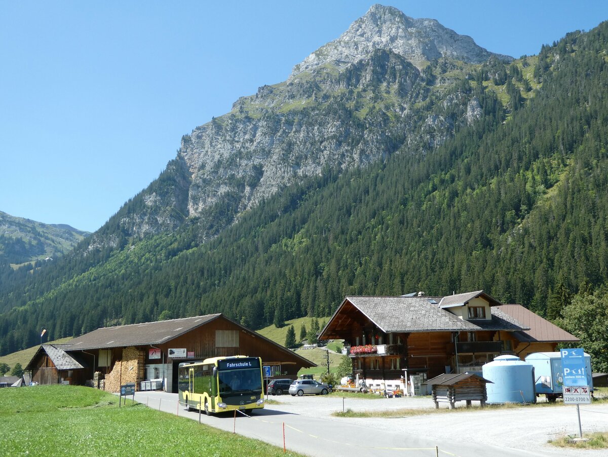 (254'148) - STI Thun - Nr. 501/BE 408'501 - Mercedes am 22. August 2023 in Grimmialp, Parkplatz