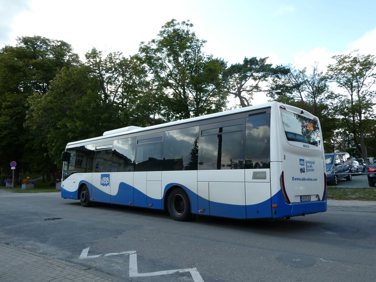 (254'478) - UBB Heringsdorf - VG-VR 263 - Iveco am 31. August 2023 in Ahlbeck, Rathaus