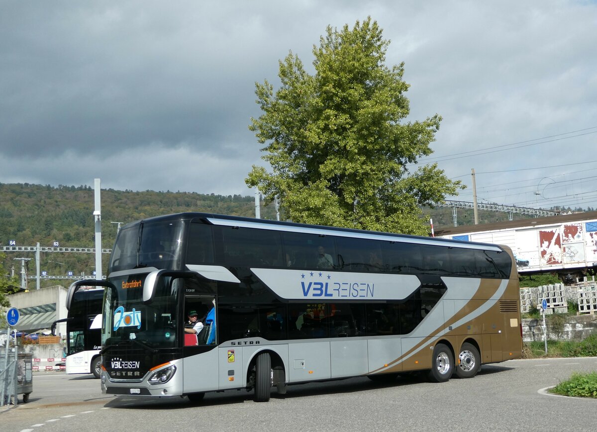 (255'722) - VBL Luzern - Nr. 808/LU 212'789 - Setra am 30. September 2023 in Biel, Car Terminal