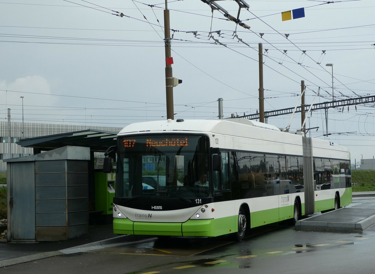 (256'177) - transN, La Chaux-de-Fonds - Nr. 131 - Hess/Hess Gelenktrolleybus (ex TN Neuchtel Nr. 131) am 19. Oktober 2023 beim Bahnhof Marin-pagnier