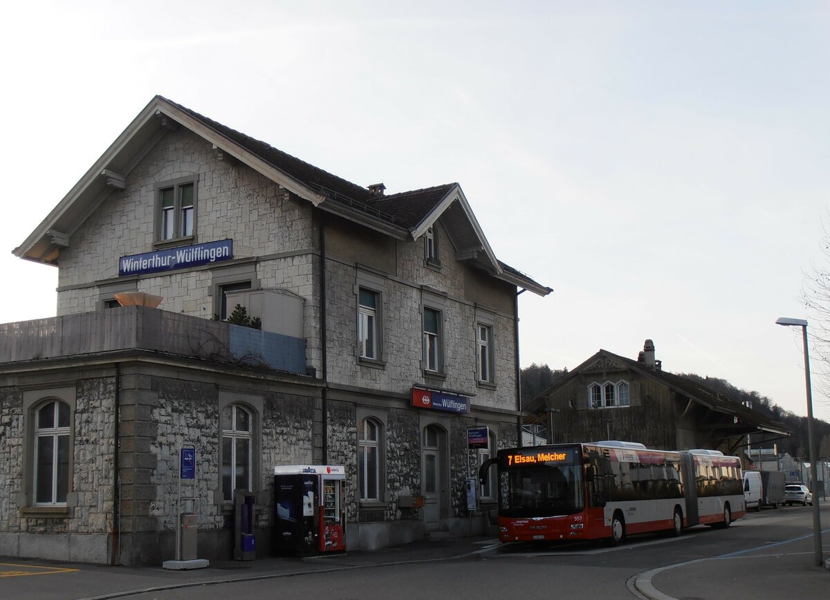 (258'044) - SW Winterthur - Nr. 357/ZH 886'357 - MAN am 30. Dezember 2023 beim Bahnhof Winterthur Wlflingen 