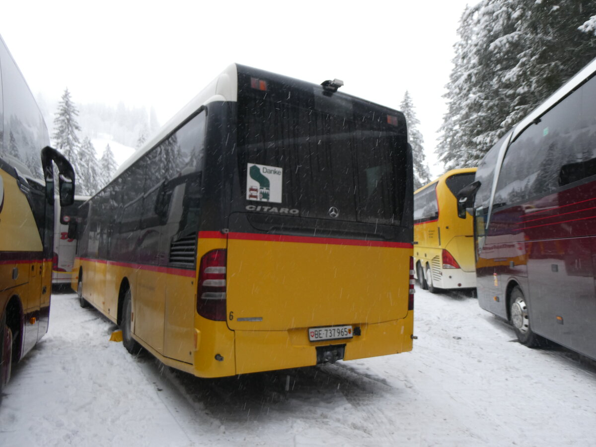 (258'316) - Engeloch, Riggisberg - Nr. 6/BE 737'965/PID 4846 - Mercedes am 6. Januar 2024 in Adelboden, Unter dem Birg