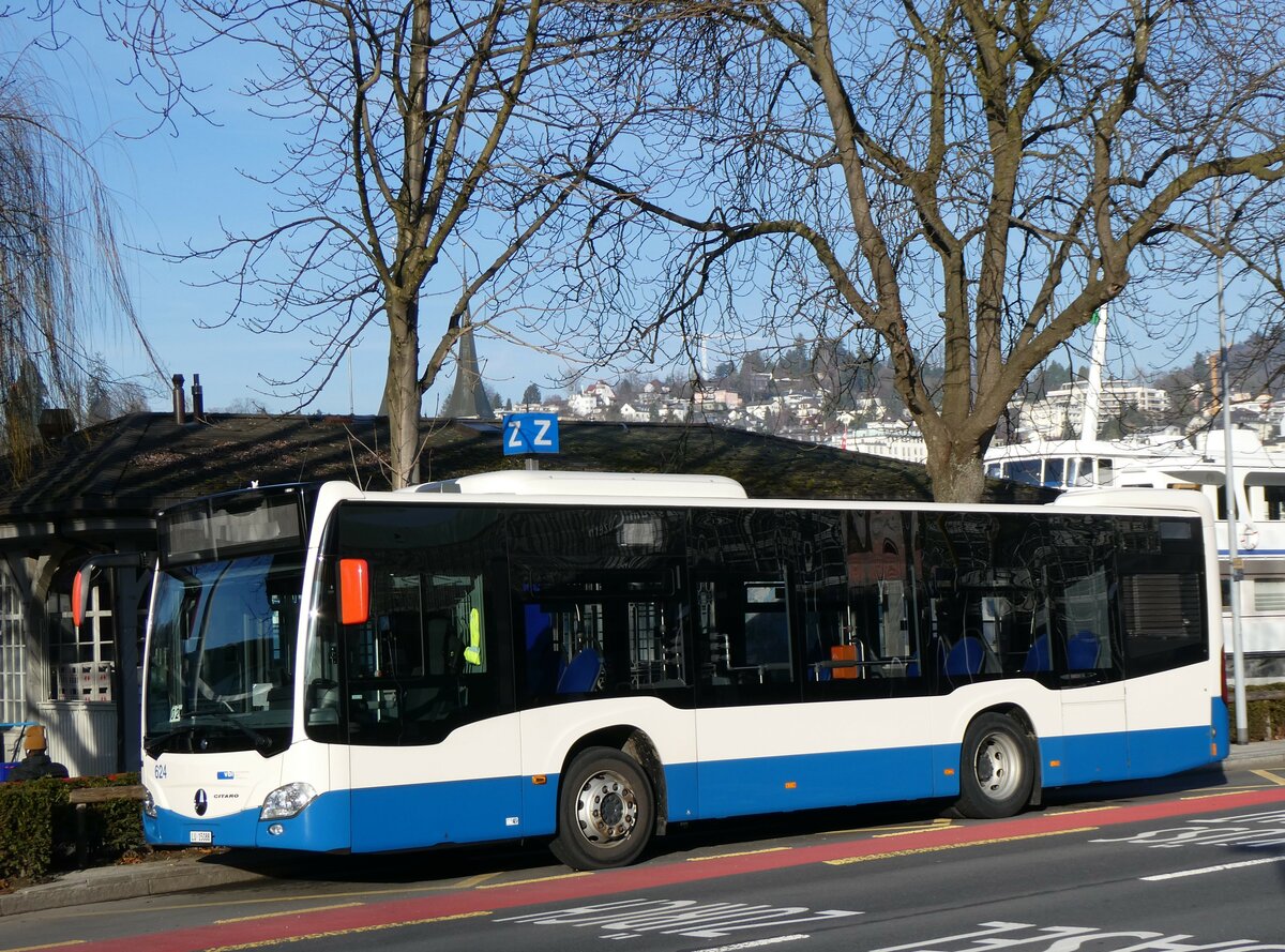 (259'202) - VBL Luzern - Nr. 624/LU 15'088 - Mercedes am 6. Februar 2024 beim Bahnhof Luzern