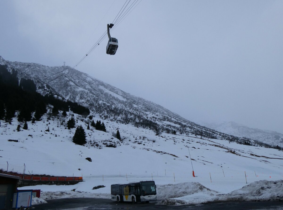 (259'243) - AAGU Altdorf - Nr. 14/UR 9347 - Mercedes am 10. Februar 2024 in Andermatt, Gemsstockbahn