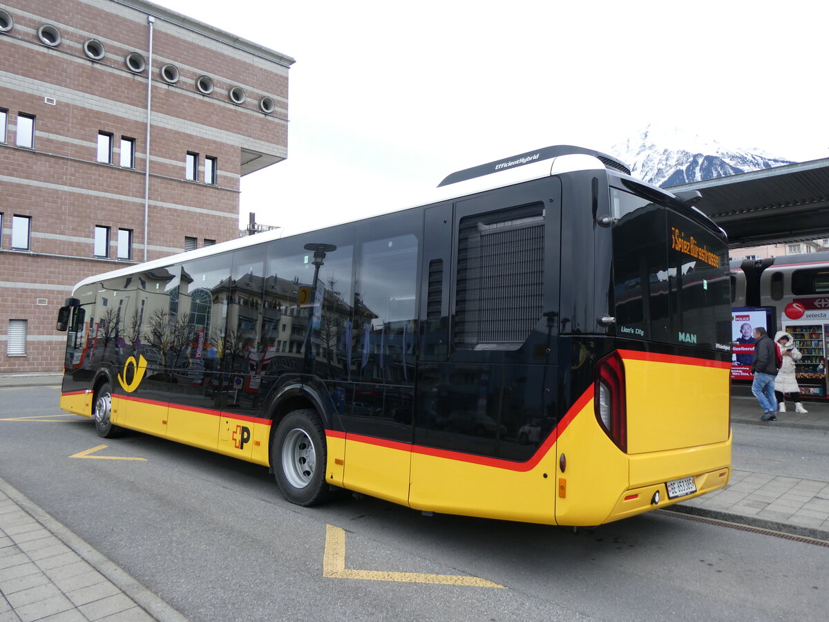 (259'643) - PostAuto Bern - BE 653'385/PID 12'064 - MAN am 26. Februar 2024 beim Bahnhof Spiez