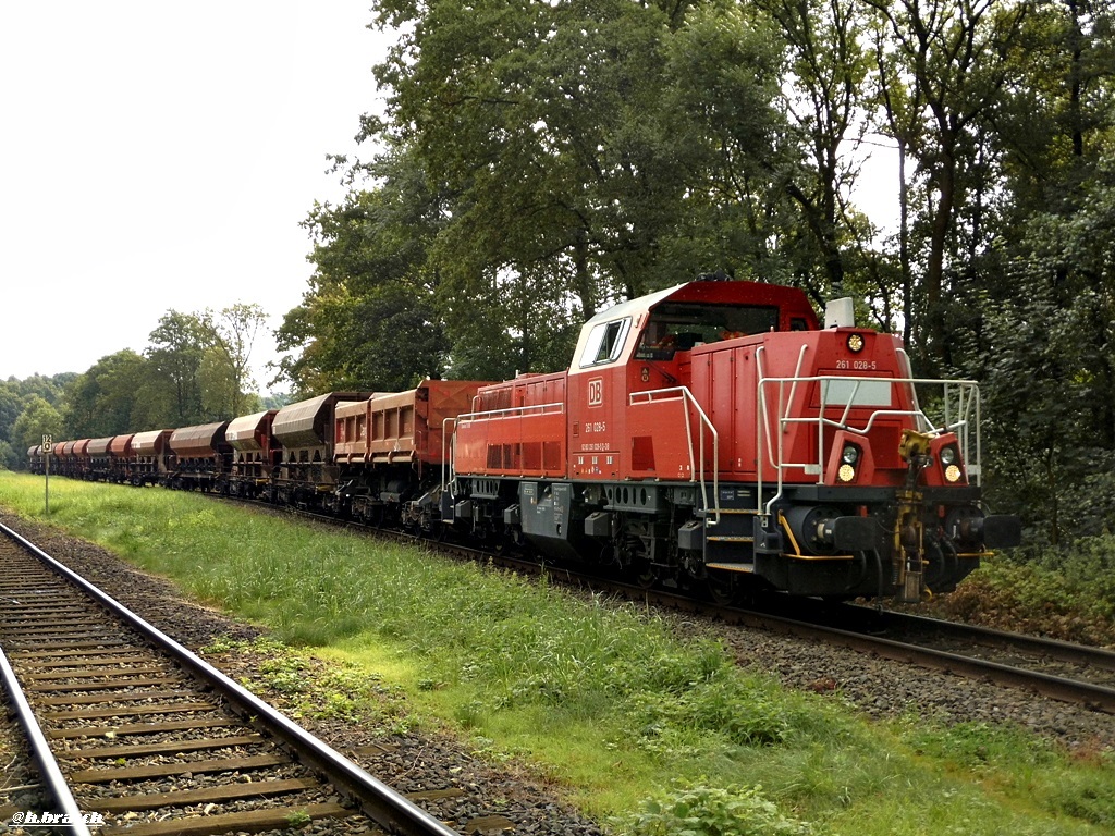 261 028-5 schob einen schotterzug richtung koops,glinde 17.08.17