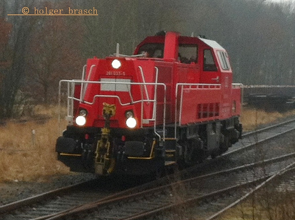 261 033-5 rangierte bei sprhregen im bhf glinde am 27.02.12