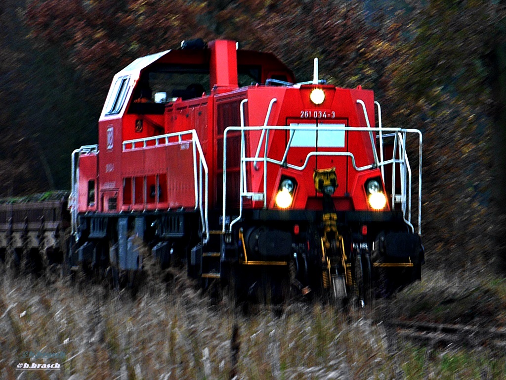 261 034-3 schob einen schotterzug vom bhf glinde nach koops,datum 14.11.14