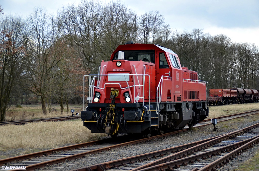 261 034-3,auf rangierfahrt am bahnhof glinde,03.04.18  