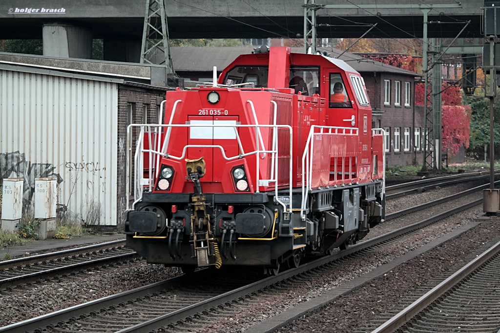 261 035-0 fuhr lz am 21.10.13 durch hh-harburg