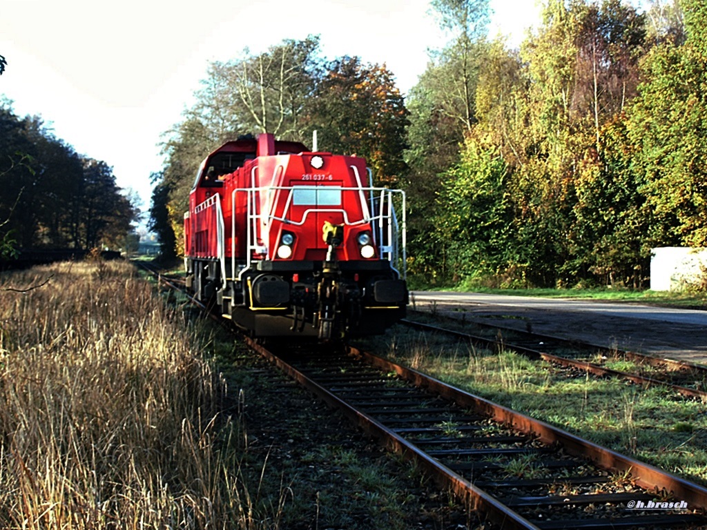 261 037-6 war auf rangierfahrt am bhf glinde,datum 07.11.14