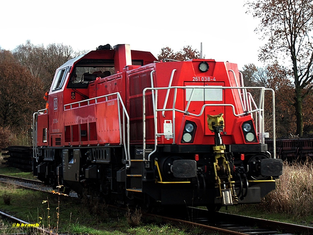 261 038-4 war auf rangierfahrt beim bf glinde,24.11.14