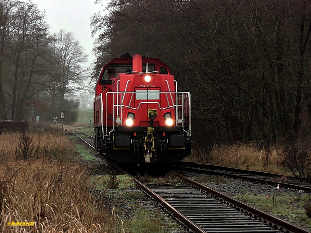 261 038-4 war bei rangierarbeiten beimm bf glinde,18.12.14