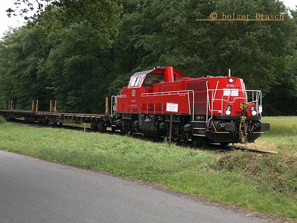 261 049-1 war zum abfahren bereit beim glinder bhf am 26.06.12