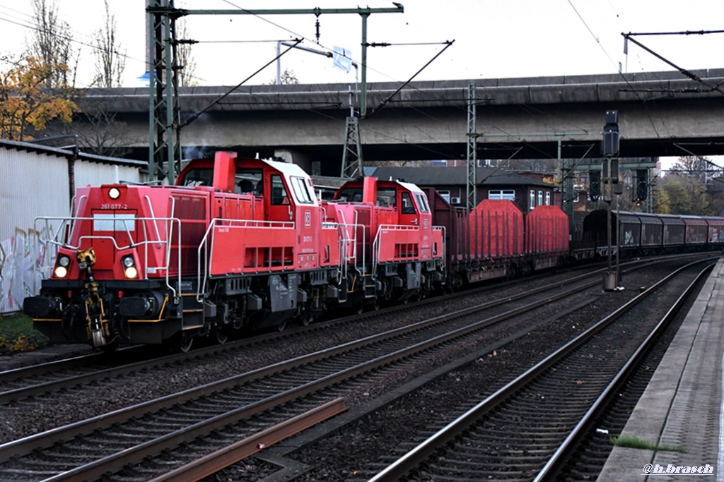 261 077 und 099 zogen einen mischer durch hh-harburg,17.11.18