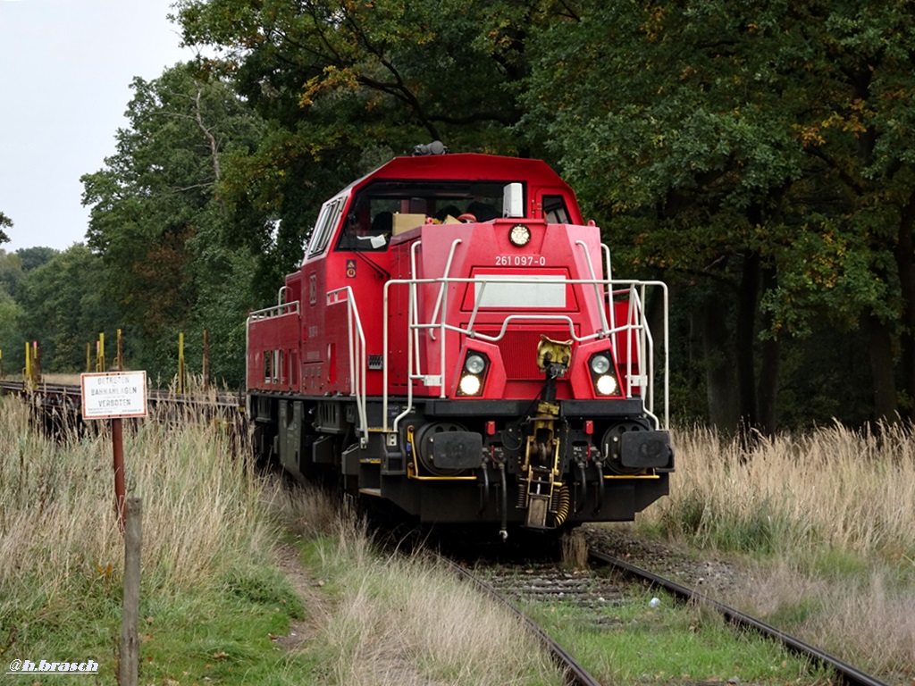 261 097-0 abfahrbereit vom bahnhof glinde,04.10.18