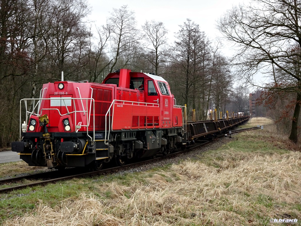 261 098-8,abfahrbereit vom bahnhof glinde nach billrook,23.03.18